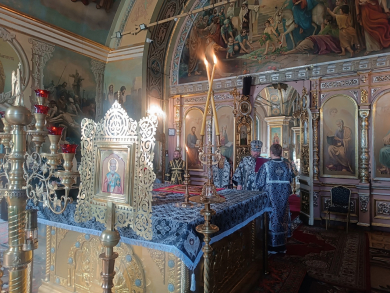 В пятницу пятой седмицы Великого поста епископ Антоний совершил Литургию Преждеосвященных Даров в Казанском соборе
