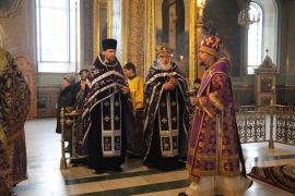 Владыка Леонтий совершил всенощное бдение