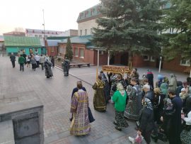 В канун Великой Субботы епископ Антоний совершил утреню с чином погребения в Казанском соборе