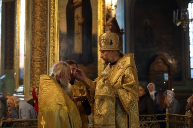 В канун Недели 16-й по Пятидесятнице епископ Леонтий совершил всенощное бдение в Казанском соборе
