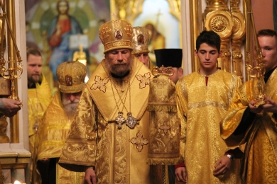 Владыка Леонтий совершил всенощное бдение