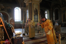 Епископ Леонтий совершил всенощное бдение в Казанском соборе