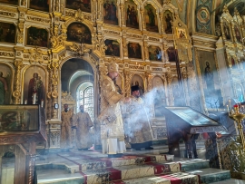 В Неделю 16-ю по Пятидесятнице епископ Леонтий совершил Литургию в Казанском соборе