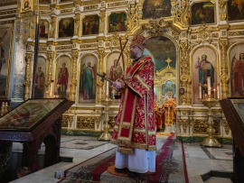 В Неделю 2-ю по Пасхе епископ Леонтий совершил Литургию в Казанском соборе