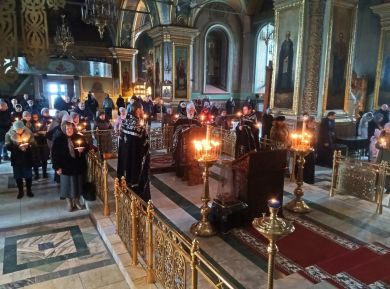 В понедельник первой седмицы Великого поста Советник Управляющего Сызранской епархией совершил повечерие с чтением Великого канона прп. Андрея Критского в Казанском соборе